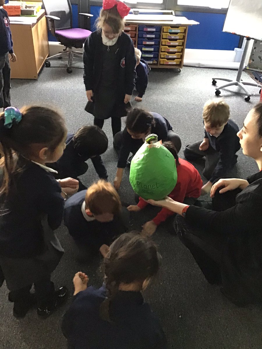 BartonCloughY1's tweet photo. We came into the classroom yesterday to find that Planet Pea had collided with a Planet Earth and left peas all over the classroom! It was a great hook for our new English unit. #superdaisy https://t.co/RAQXNqRPLA