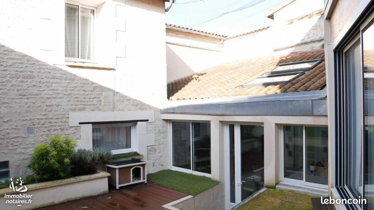 AnahideFranchi's tweet photo. Ancienne maison entièrement rénovée 295 m2 Chasseneuil du poitou https://t.co/iIbP6dx7fn https://t.co/7jsoTC6oAX