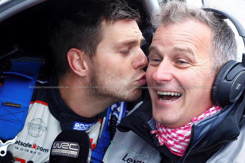Ah the days when stage end reporting was so much fun!  Not sure you’d get this reaction from so many drivers these days! Five years ago with <a href="/E_Brynildsen/">Eyvind Brynildsen</a>.  
📸 <a href="/colmcklein/">Colin McMaster</a>
