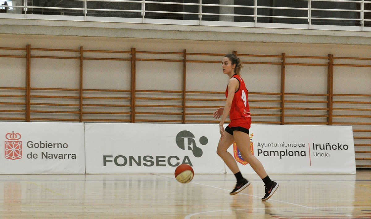 BasketNavarra's tweet photo. CRÓNICA | 1ª Nacional Femenina (J16)
@BasketNavarra @NavarroBasket 60-50 @Araski 
 
Fonseca Basket Navarra confirma su progresión con una nueva victoria
#Rasmia #Kemena @Fonseca_Bus

📝 https://t.co/st0HIjzMMi https://t.co/POdMpskBKr