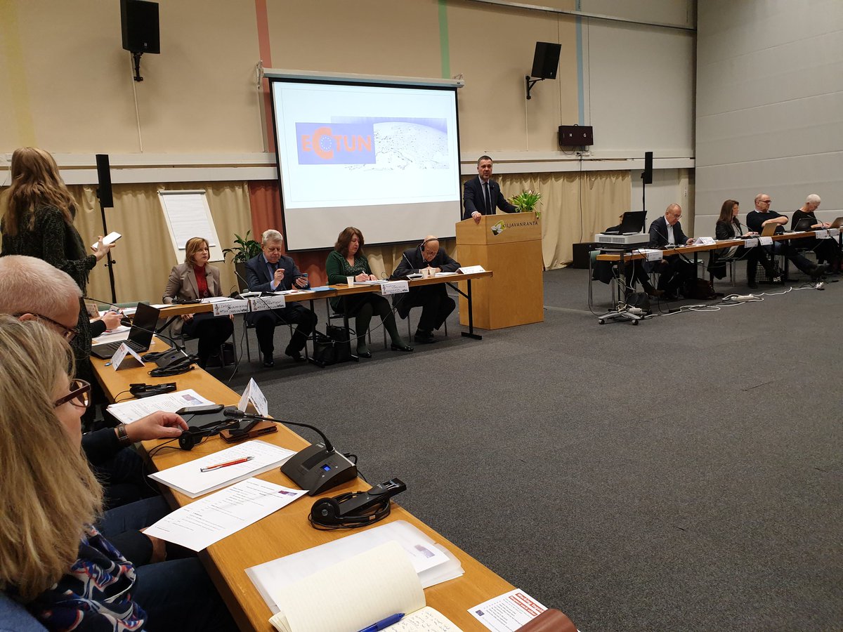 Olivier Clément 🇪🇺🇺🇦 (@olivclem) on Twitter photo <a href="/CFDT_IDF/">CFDT Île-de-France</a> participe à la rencontre #ECTUN à Helsinki... avec une présentation de la situation climatique par <a href="/VisentiniLuca/">Luca Visentini</a>, secrétaire général de <a href="/etuc_ces/">EUROPEAN TRADE UNIONS</a>. <a href="/CFDT_IDF/">CFDT Île-de-France</a> participe à la rencontre #ECTUN à Helsinki... avec une présentation de la situation climatique par <a href="/VisentiniLuca/">Luca Visentini</a>, secrétaire général de <a href="/etuc_ces/">EUROPEAN TRADE UNIONS</a>.