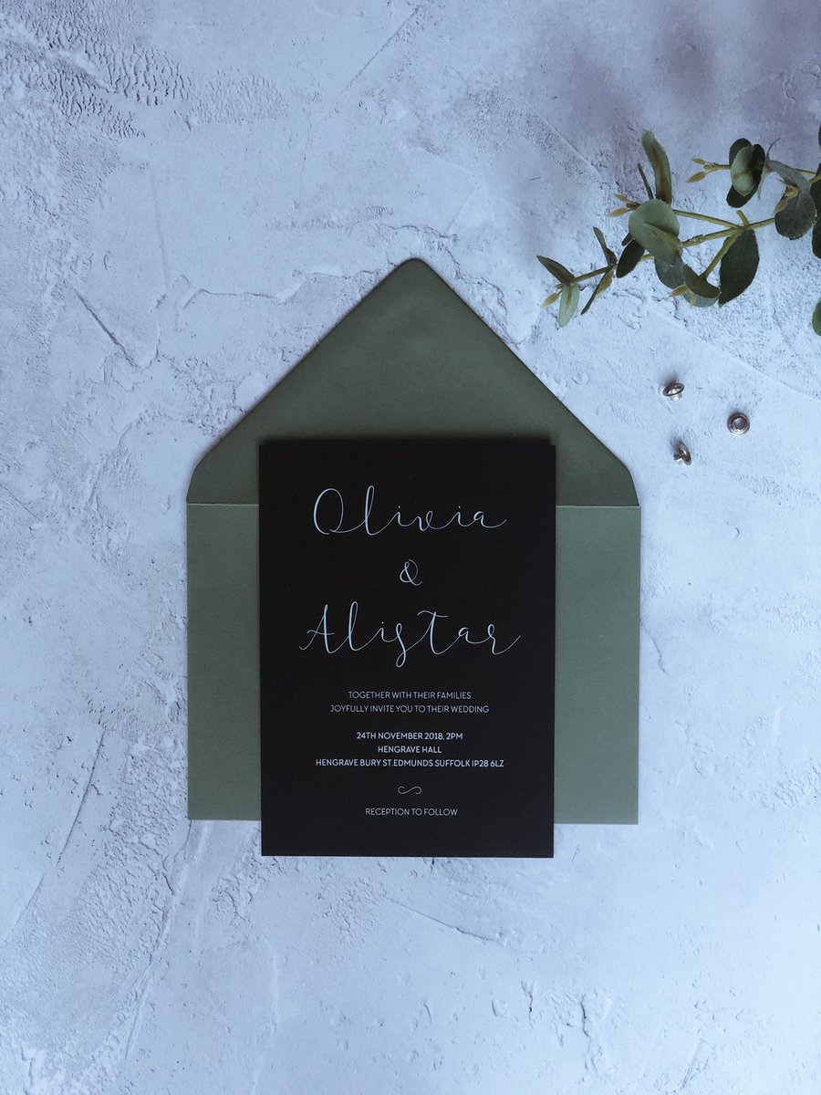 The great thing about black and white invites is that they work well with any colour 🤍🖤 I love how olive envelopes really bring another dimension to the Timeless Tamika suite
#weddingplanning #bridetobe #engaged #weddinginspiration #weddingstationery #weddinginvitations
