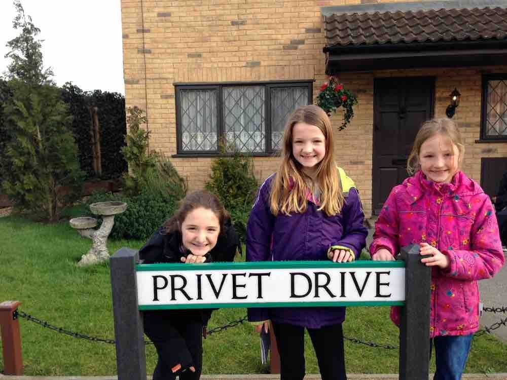 BritMums's tweet image. #AD Want to make magic this Half term? Take your little wizard to the Making of Harry Potter and save on tickets! Spend £100 with Klook and save £10 with UKHalfTerm code! bit.ly/3bgnzyf #KlookHalfTerm