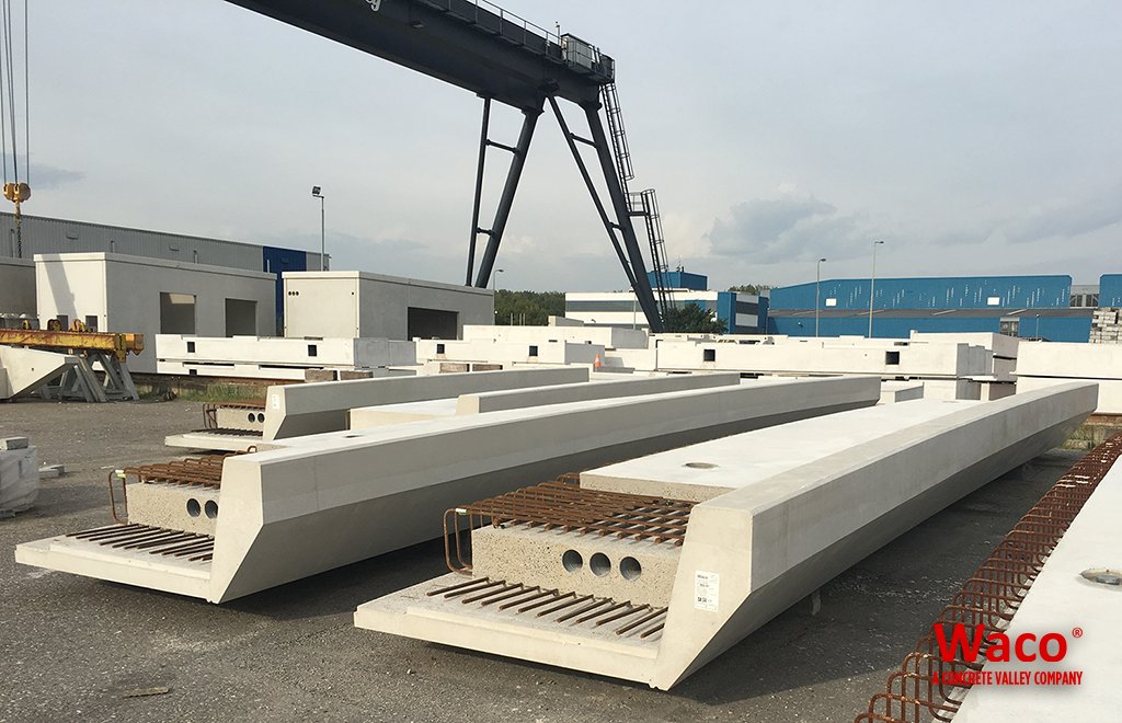 Waco (@waco_cv) on Twitter photo Ter vervanging van de Driegatenbrug in Leiderdorp heeft Waco in opdracht van <a href="/GebrSchoulsBV/">Gebr Schouls BV</a> de prefab #brugdekliggers en #stootplaten geproduceerd voor de nieuwe brug. Momenteel worden de brugdekliggers geplaatst. bit.ly/326GEiz Ter vervanging van de Driegatenbrug in Leiderdorp heeft Waco in opdracht van <a href="/GebrSchoulsBV/">Gebr Schouls BV</a> de prefab #brugdekliggers en #stootplaten geproduceerd voor de nieuwe brug. Momenteel worden de brugdekliggers geplaatst. bit.ly/326GEiz