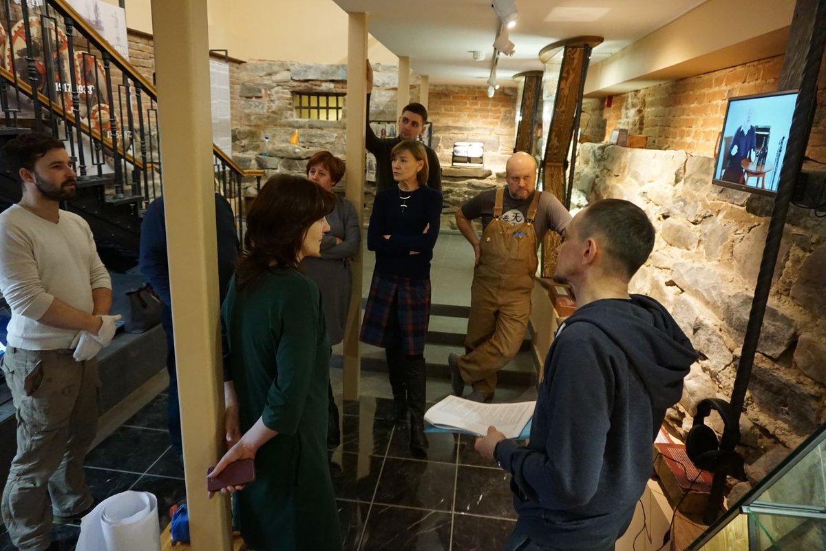 active_history's tweet photo. The National Museum of Karelia, Petrozavodsk: A renewed interactive exhibition of the Round Square (now Lenin Square) is in a testing stage.
https://t.co/qugQ1lZRAE
#ИнтерАктивная_История #InterActive_History #kareliacbc #национальныймузейкарелии #круглаяплощадь https://t.co/vh88hTNEPy