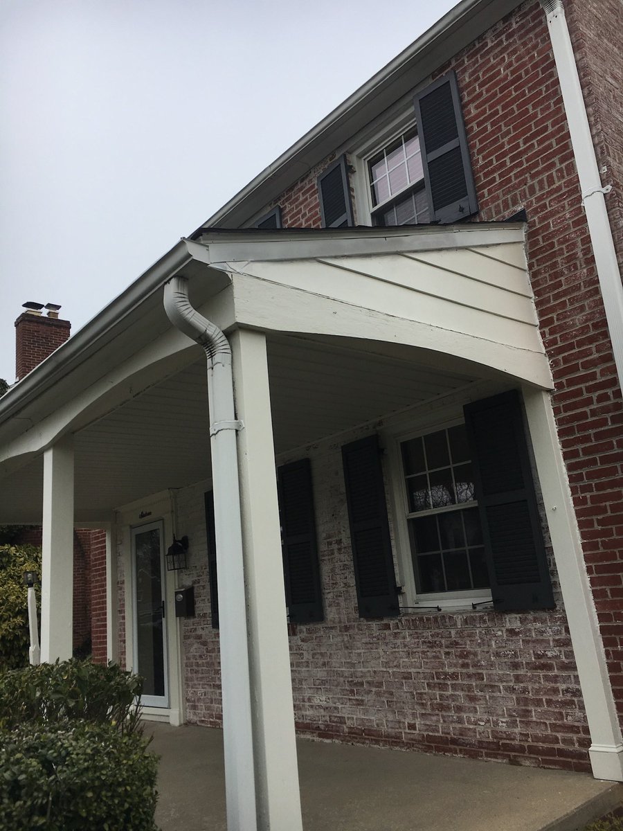 SettleRite's tweet photo. Looks like a little thing, but without our services, this #homeseller would not be sitting at the settlement table today. #realestate #mdstartup #mdrealestate #bmorerealestate #mdstartup #nofilter (*because our tasks are often the dirty ones) https://t.co/Jhyp8pnAvD