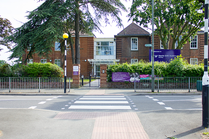 SphereAcademy's tweet photo. Please note the entrance to our Half Term Football Camp at Harris Academy Bromley all this week @HarrisBromley is via the main reception entrance on Lennard Road, BR3 1QR. Plenty of on street parking available. The course is in the Main Sports Hall. 10am-3pm. https://t.co/cT3Y2PDuXC
