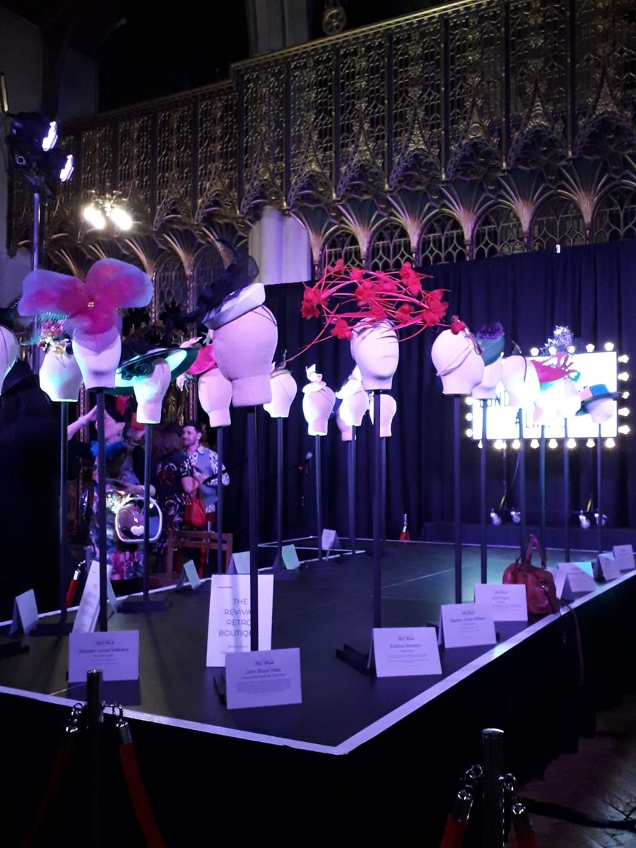 AtelierMilliner's tweet photo. It's a #hatwalk not a #catwalk so wear more hats!

#LHW20 #londonhatweek #wearmorehats #londoncatwalk #londonfashion #lfw https://t.co/xg2mFGRS0X