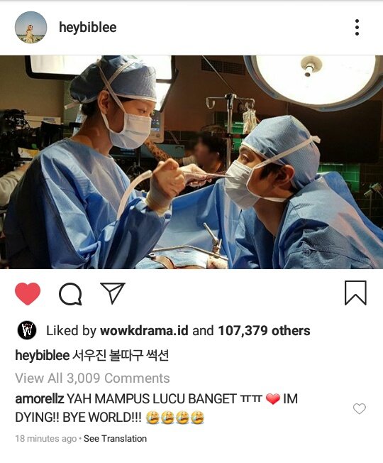 DAMN!!! FINALLY!!! After waited for thousand full moons.....Sungkyung posted a photo of ahnlee playing suction in OR. THEY'RE INDEED THE CUTEST!! MY HEART CAN'T HANDLE THIS!! I'M GONNA DIE! BYE WORLD! Anyway, can we get the selca next?  #RomanticDoctorTeacherKim2