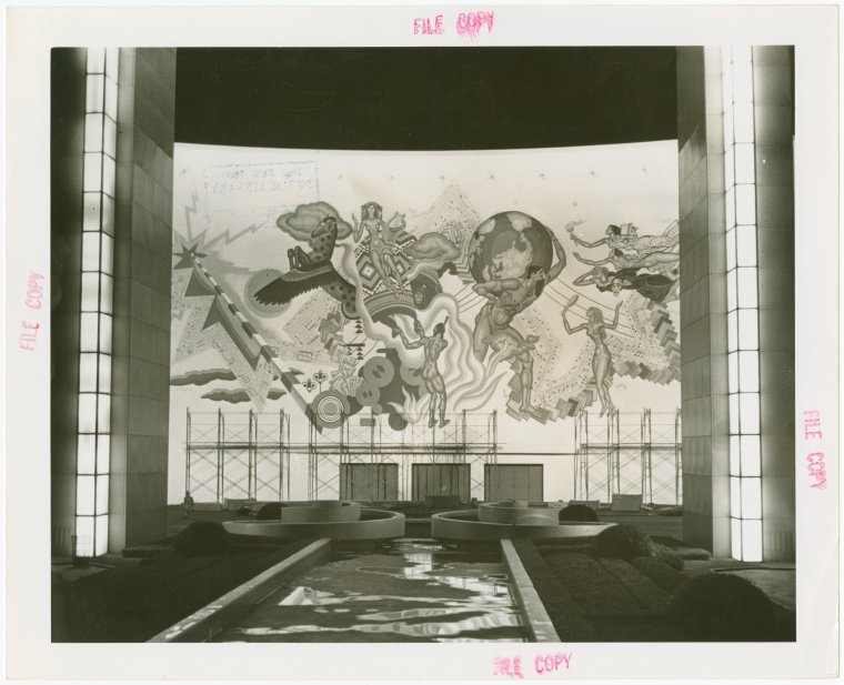 artdecoarch's tweet photo. “Means of Communication,” Communications Building, New York World’s Fair - Monumental mural by Eugene Savage. Source: NY Public Library. https://t.co/9Kuczs7dhm #1930s #mural #nywf https://t.co/4Rg3iR0SdK