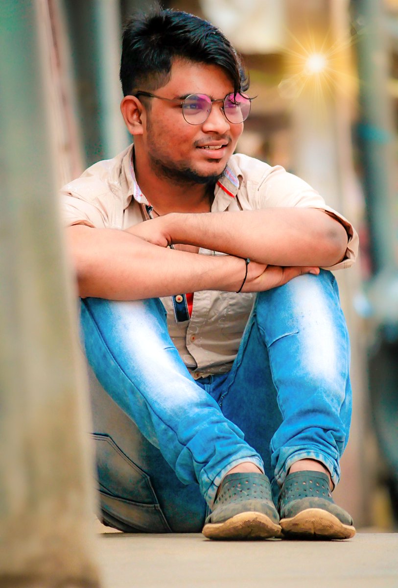 MathiKokki's tweet photo. 😁hi😁
 சிரித��துக்கொண்டே இருப்பவனை சீண்டி பார்க்காதே அவன் சிரிப்பை நிறுத்தி விட்டால் நீ சிரிக்க முடி��ாது🤐 https://t.co/qqanwArt32