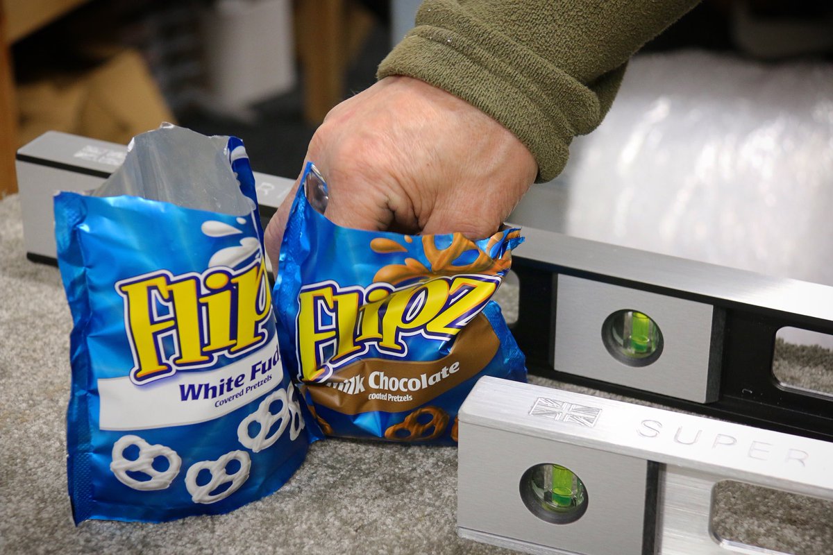 SuperiorLevel's tweet image. Like many out there today… it was lunch on the go at the workshop! WARNING Very addictive! 

#makingtools #toolmakers #superiorlevel #spiritlevel #workshop #hq #minehead #somerset #britishmanufacturing #flipz