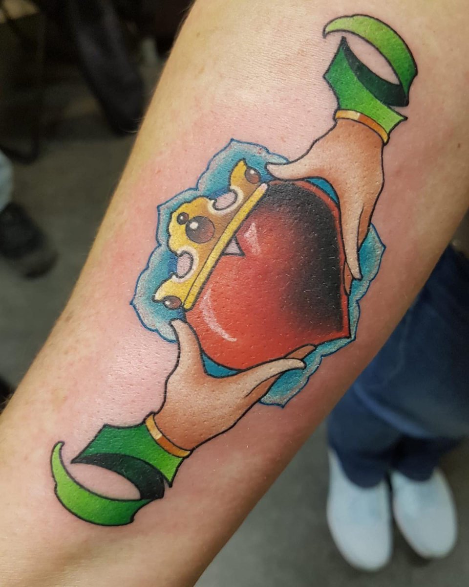 SnakebiteDublin's tweet photo. Claddagh tattoo by Seán. Thank you Nina.
.
#tattoo #tattoos #tattooed #tattooartist #tattooer #tattooist #dublintattooist #dublintattoo #ink #art #illustrator #dublin #ireland #claddagh #celtic #irishtattoo #love #irish #armtattoo #colour #friendship #loyalty #fun #happy #love https://t.co/yFBsBPPpHb