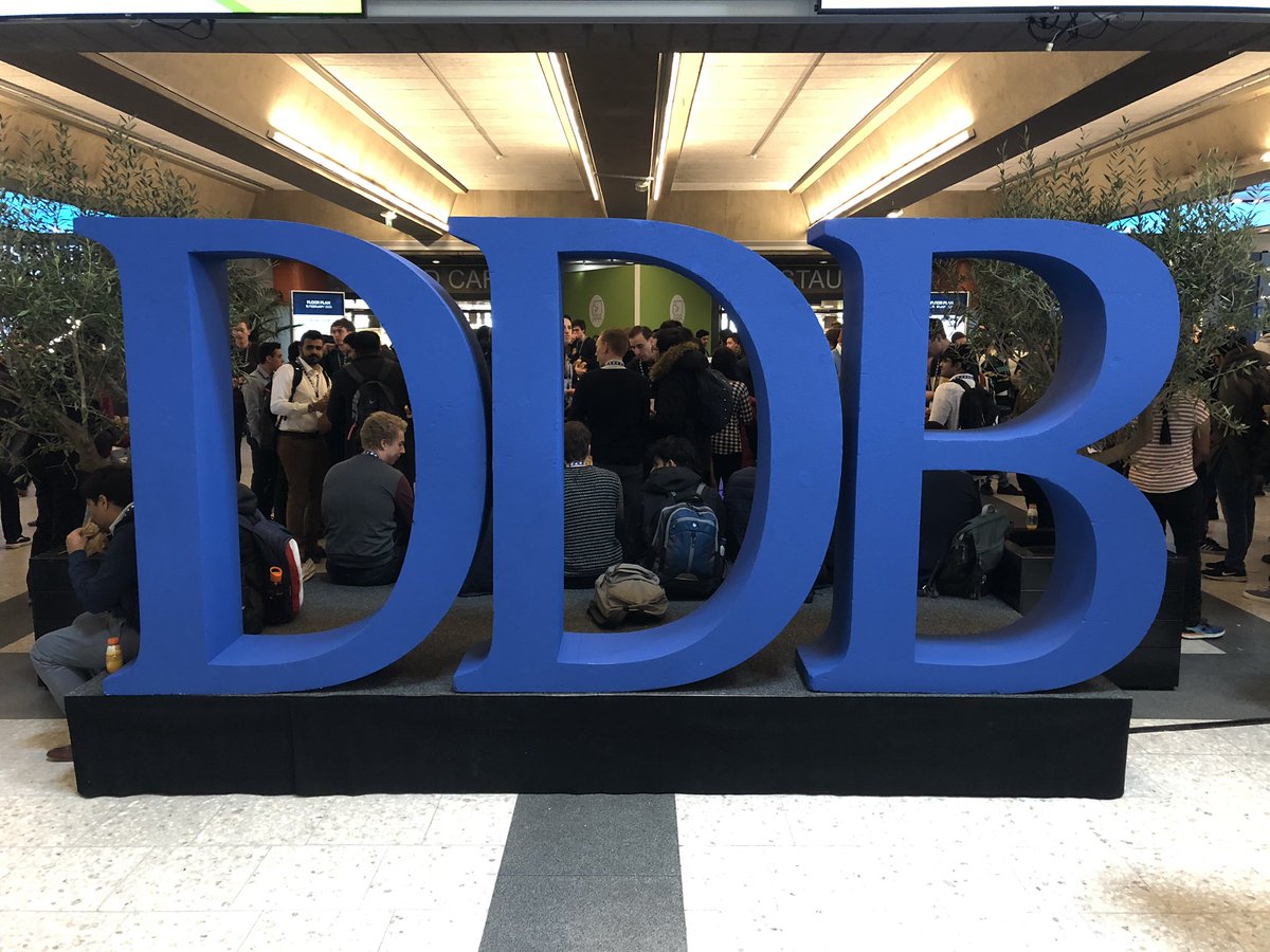 Enthousiaste verhalen, onze 3D map table, een teaser voor onze inhouse dag en vooral veel informatie over waar we ons mee bezig houden en wat jij er bij kan betekenen. Onze @CGI_NL stand op de Delftse Bedrijvendagen staat bomvol! #DBD #CGI