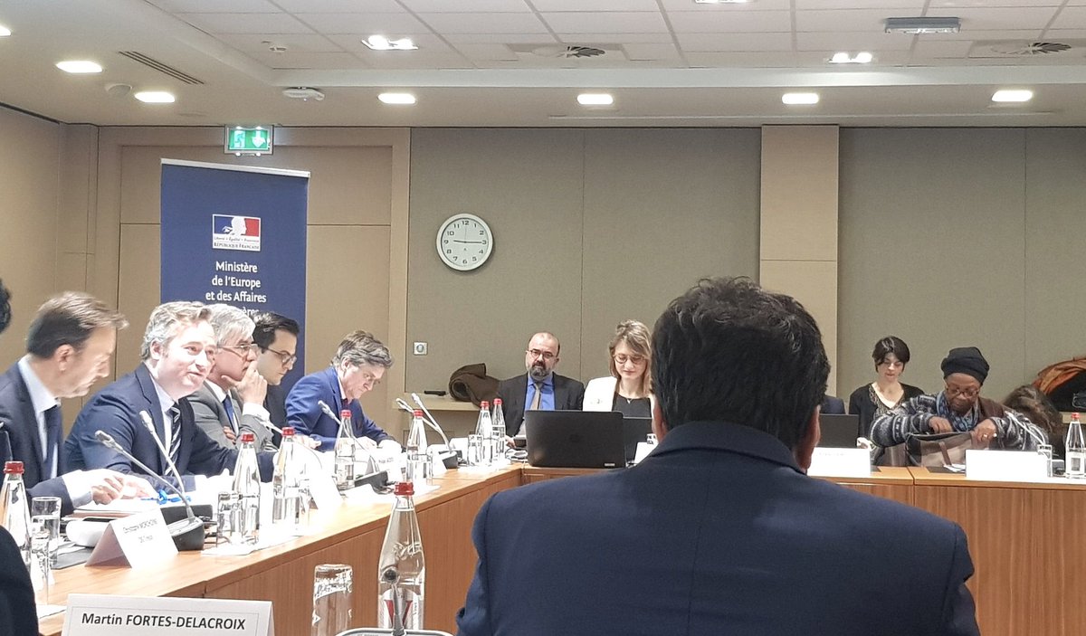 À moins d’un mois de la présentation en Conseil des ministres du projet de loi relatif au #développement solidaire et à la lutte contre les inégalités mondiales, réunion avec les partenaires du développement au sein du #CNDSI : merci à eux pour leurs propositions constructives !