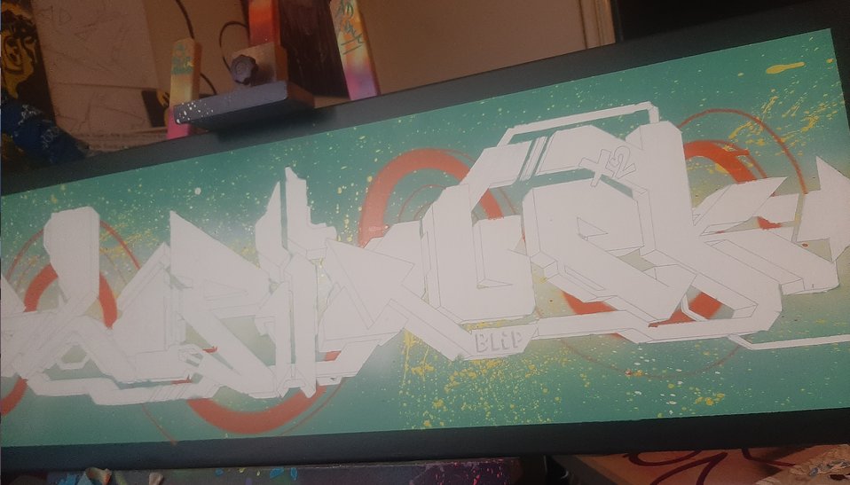 Blipartist's tweet photo. LIVE! working on the next graffiti painting at https://t.co/wu3pftWofl #graffiti #graffitiart #twitch #creative #letters #blipsqueek #mech #study #art #spraypaint #spraypaintart #chill https://t.co/AZMYSxOIYt