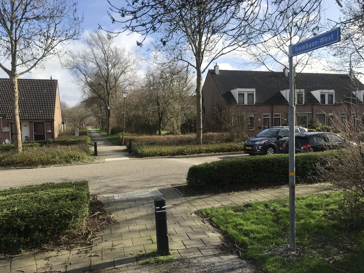 Mysterie rond bewusteloze man die in Schagen op straat lag en per ambulance naar het ziekenhuis is gebracht..