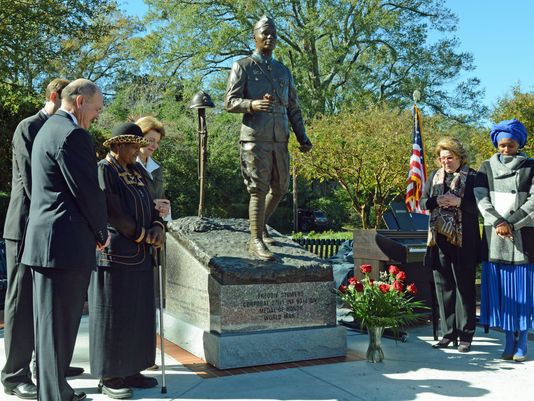 orthveillon's tweet photo. WWrite February Flashback for African American History Month! Freddie Stowers, 1st WWI African American Medal of Honor https://t.co/JtElsfssVR #wherrypilgrim #WrathBT #TimeNowBlog #CONSEQUENCEM #TheWW1podcast #NYTimesAtWar #MinorityVets #BlackHistoryMonth #tracycrow1 https://t.co/uMdNQHNAAq