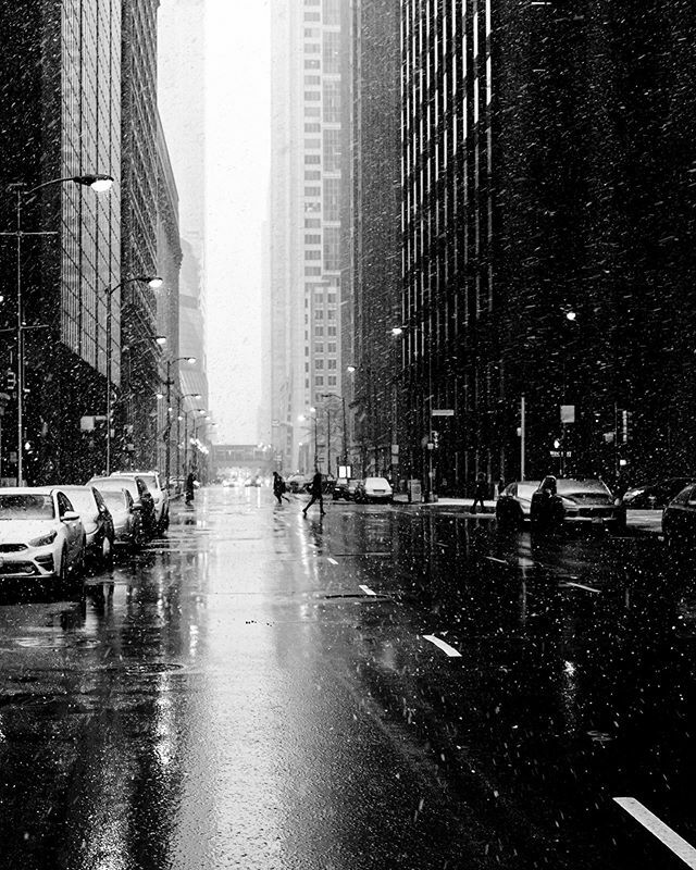 migltellez's tweet photo. Part of me still hopes for a few more snow days 🤷🏻♂️—Chicago 2020 .
.
.
.
#burnmyeye
#streetclassics #streets_unseen #streetleaks #intercollective #zonestreet #dreaminstreets #friendsinstreet #lensculturestreets #nonstopstreet #capturestreets #spicolle… https://t.co/1U6K4Om86z https://t.co/nMYVYkc6Hc