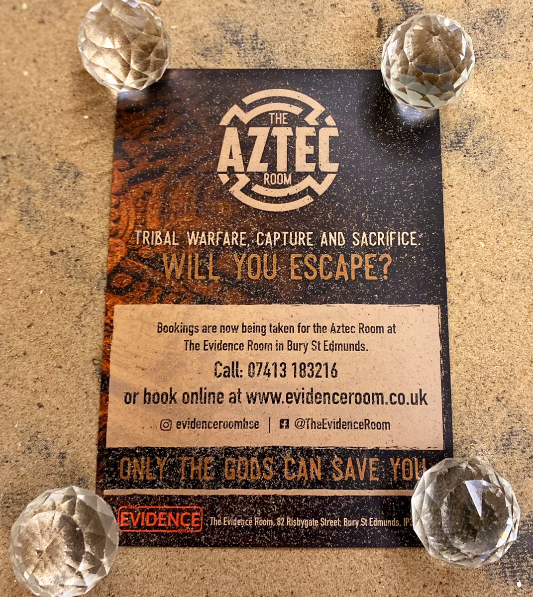 Can you find four hidden crystals and leave our Aztec escape room? 
——————💎💎💎💎——————
Booking info in our description!