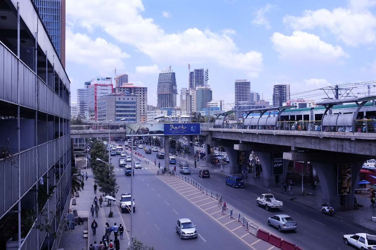 move__lab's tweet photo. 🌍️New project!️🌍
Together with @FabienneHoelzel, @ABKStuttgart, @AddisUniversity we took a deep dive into #mobility of #emergingcities
The outcome: A mobility service concept for #AddisAbaba, connecting local formal + informal mobility modes.
👇️
https://t.co/cU2Gbp0UzL https://t.co/fCkcSocmoR