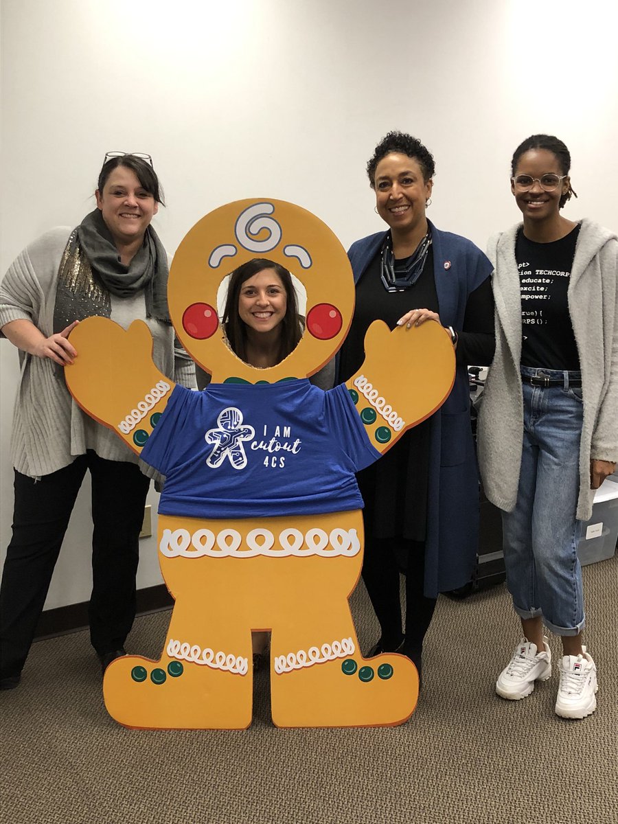 techcorpsus's tweet image. Gingy is ready for #CUTOUT4CS! 24 teachers will be joining us momentarily for our math &amp;amp; cs PD! @Connect2TLC thank you to the Ingram White Castle Foundation for sponsoring!