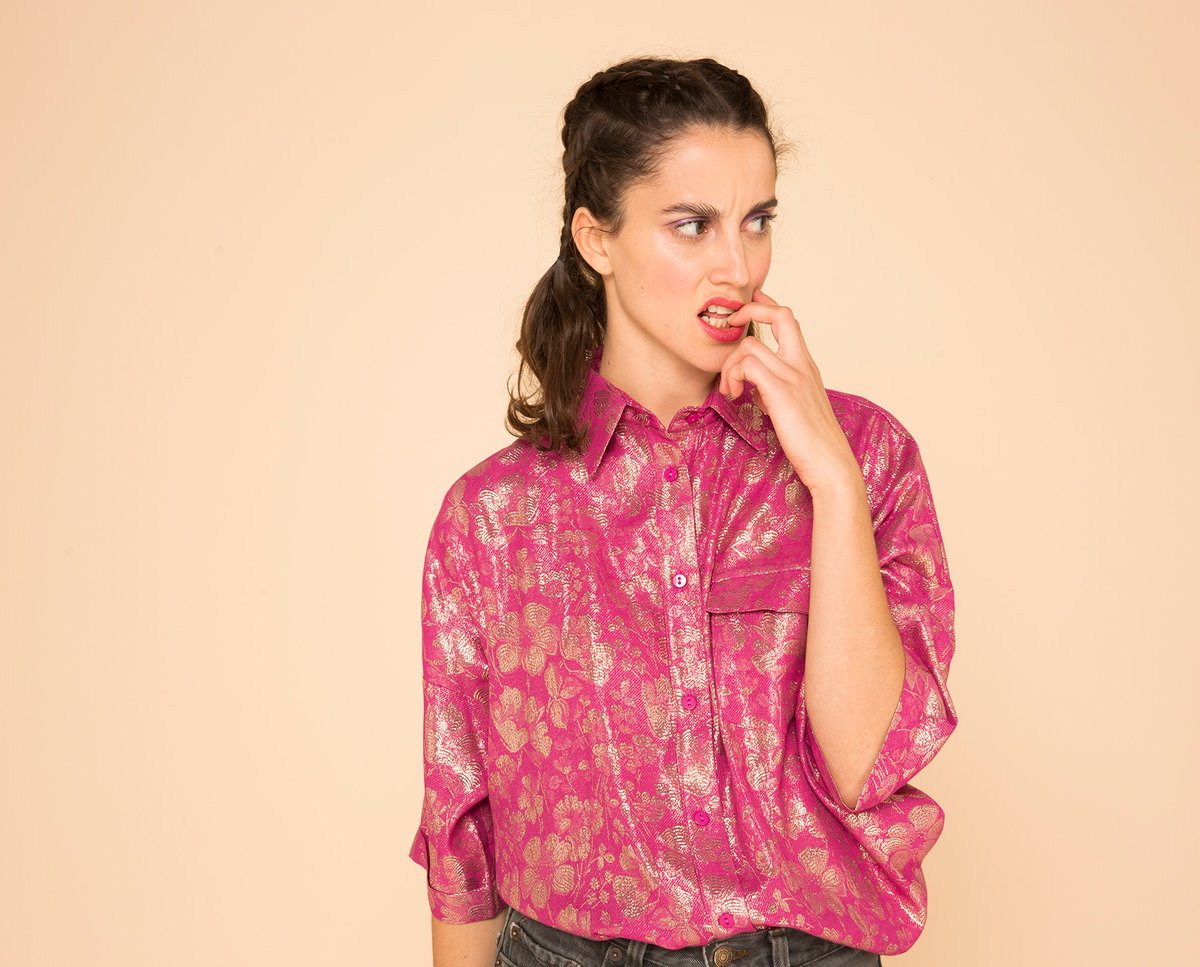 Modetrotter's tweet photo. Il y a quelques semaines, on a pris la décision de ré-utiliser nos stocks d'anciens tissus pour produire une collection upcycling, dans une logique de gaspiller au minimum. Cette collection, on l'a enfin shootée ! Donc on peut enfin vous la montrer. https://t.co/RuwbfXHntG