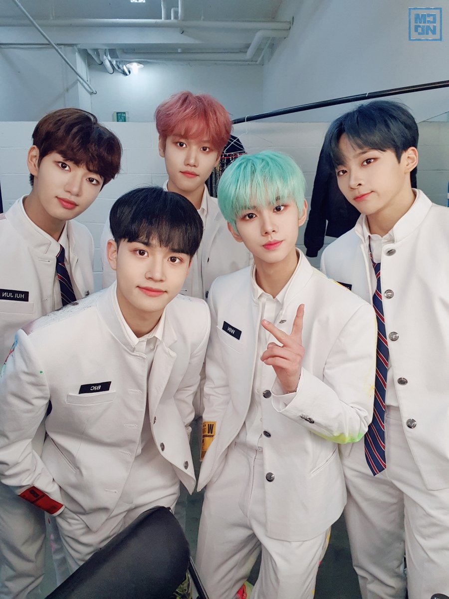 2020년은 무슨 해?
#MCND 데뷔해!😍

#캐슬제이 #Castle_J #빅 #BIC #민재 #MINJAE #HUIJUN #윈 #WIN
