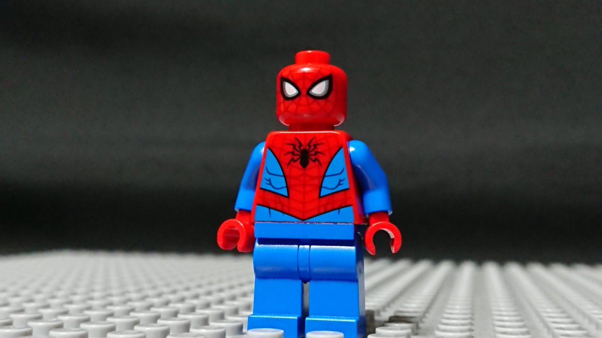 Tkr Studios Lego En Twitter このスパイダーマンのミニフィグはどのシリーズのだろう イラストはコミックっぽいけどレゴ独自