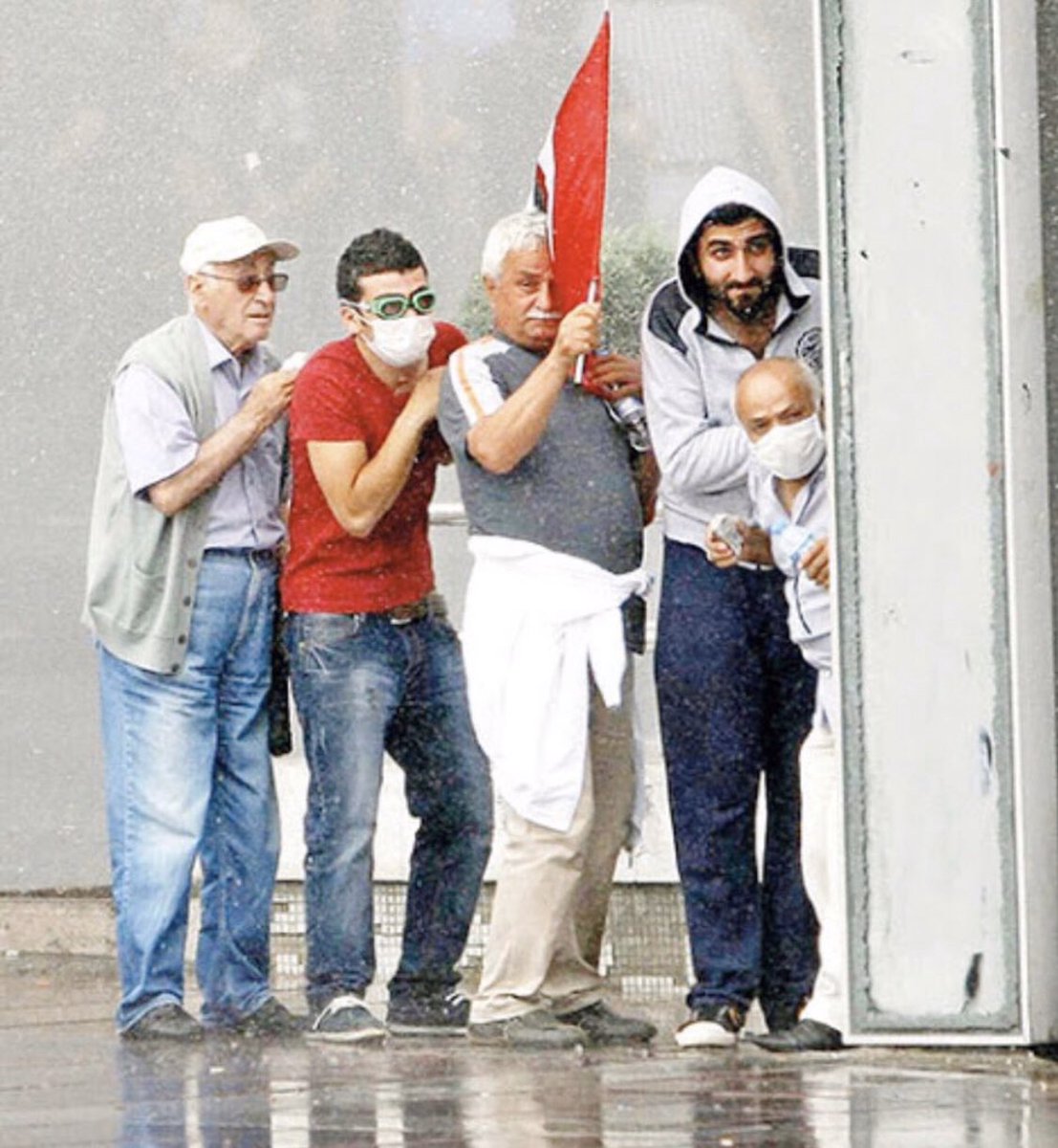 dedimolabiluu's tweet photo. Mahşerin beş atlısını unutma :) https://t.co/bMAcAlIdyw