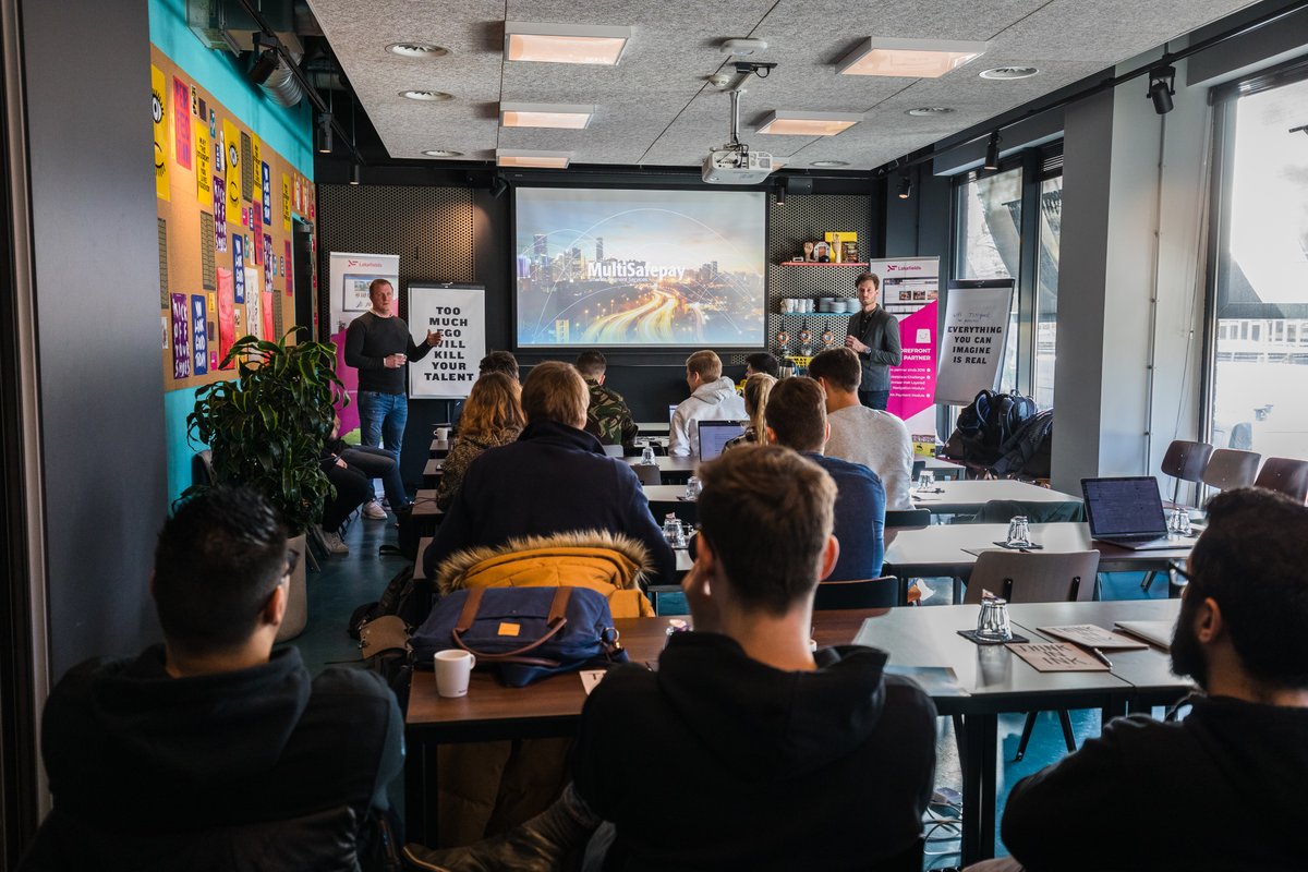 Lakefields tweet media