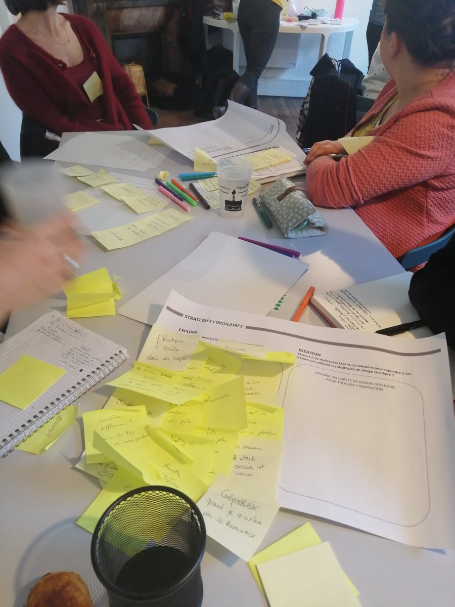 Merci <a href="/lora_green/">Laura Choisy</a> et Sterenn de <a href="/Klap_io/">Klap</a> pour leur atelier sur le Circularité dans le processus de #designthinking
#circulareconomy