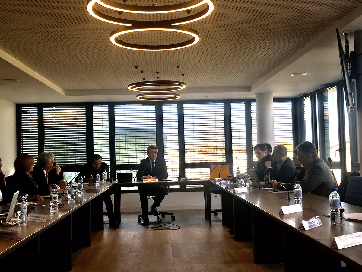 FFB_GIRONDE's tweet image. En direct du Bureau de la @FFBNleAQUITAINE. Olivier Salleron présente son programme de candidat à la présidence nationale de la @FFBatiment.