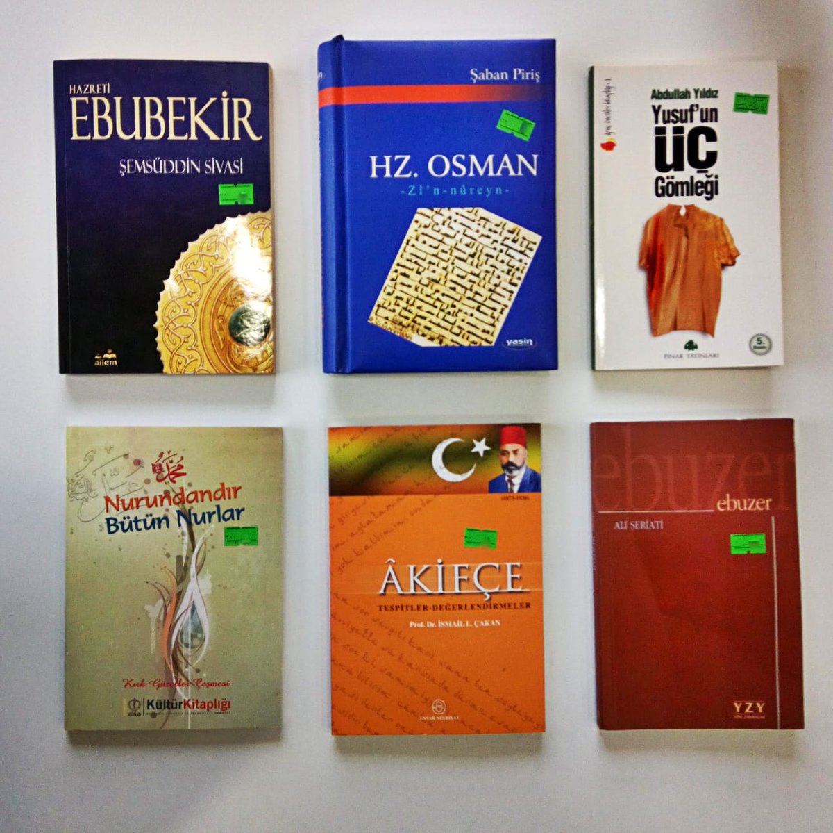 projehayrola's tweet photo. Bugünden itibaren Hayrola raflarında📚 https://t.co/OZgjKgGJNN
