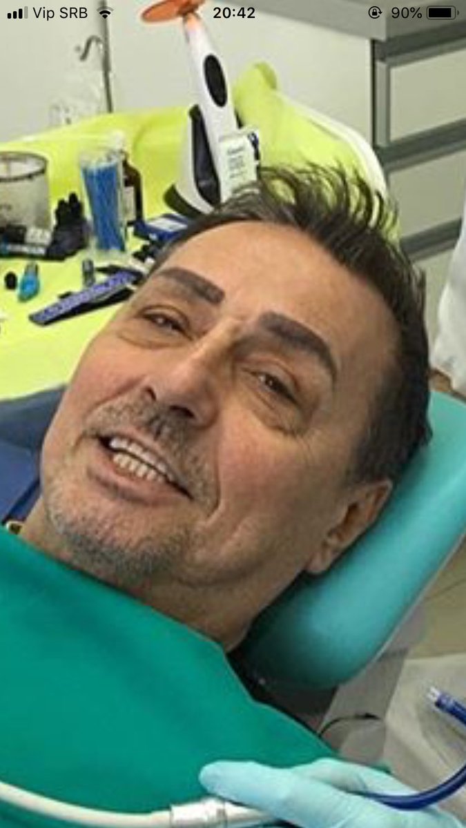 nije mi preterano bitan ovaj tviter ali zelim da Keba stoji ovde jer obozavam njegove tetovirane obrve u tim godinama, sve cestitke iskreno