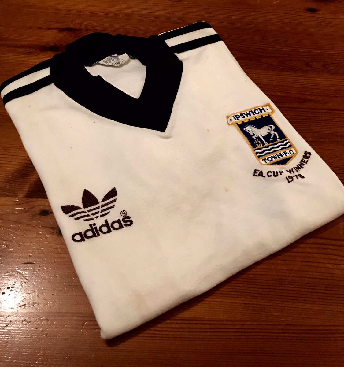 The_NFC's tweet image. Here's 3 from our @ShirtCollection sister account, also worth a follow!

Clive Woods, Charity Shield '78
Cup Winners Cup Quarter Final, Nou Camp '79
Terry Butcher, UEFA Cup Final '81

Plenty more tucked away in the archives...so stay tuned!

#ITFC #Ipswich #TractorBoys