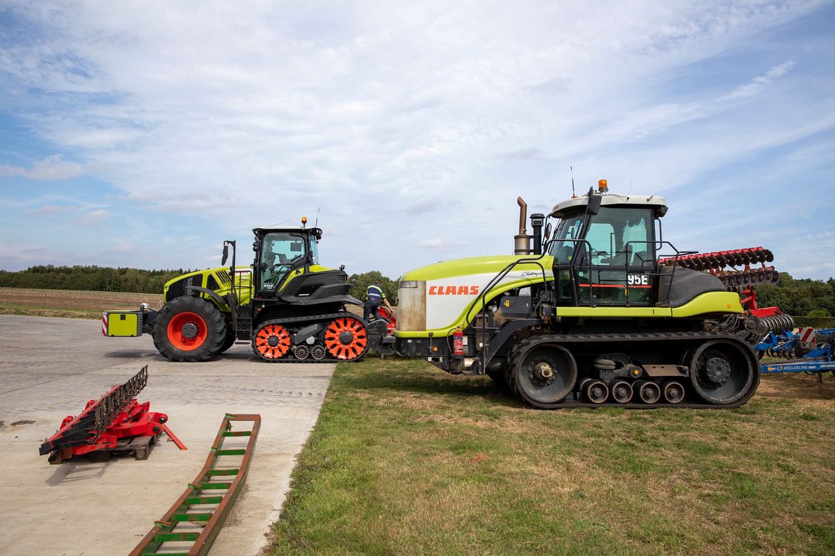 Herts Farmers Machinery Club tweet media