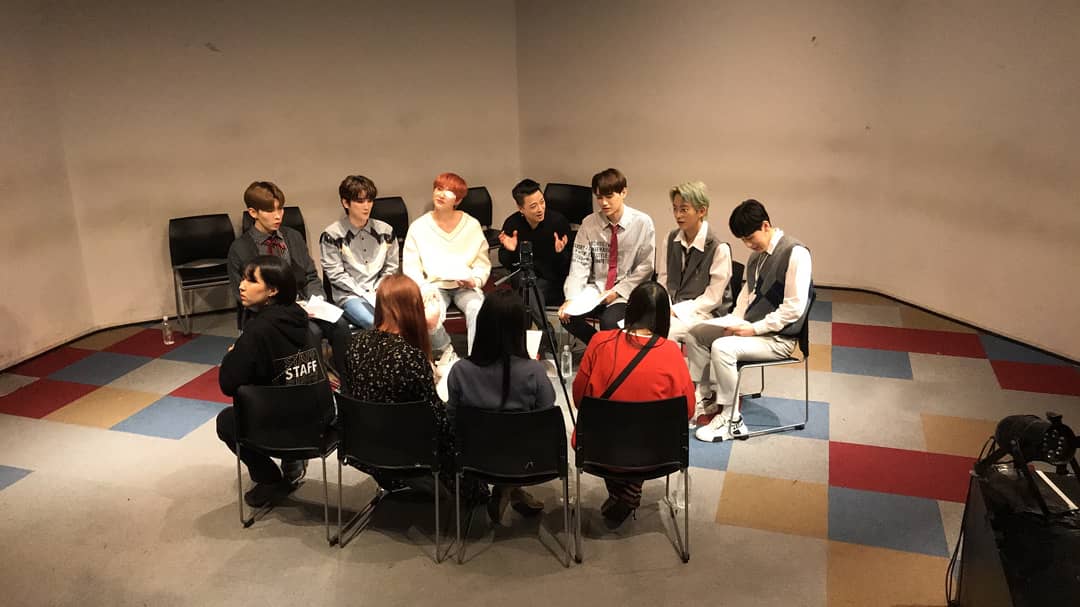 해외에서 매체 인터뷰와 라디오 진행 중입니다.
언어와 문화가 다르지만, 차근차근 
음악으로 소통하는 법을 배우고 있습니다.
올 해에는 저의 음악을 좀 더 들려드릴까 합니다. 

#아웃사이더 #외톨이 #GIRL #김재중 #빌드업 #BLDP #아시아라이브투어쇼케이스 #도쿄