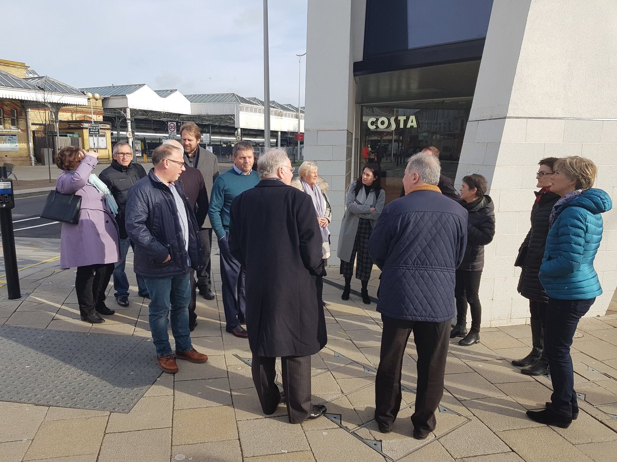 AnnaAtkin95's tweet photo. We're off! Kickstarting the seeing is believing tour with our Innovation Club at Eastbourne #InnovationClub #InnovationInPractice #SeeingIsBelieving https://t.co/MOw0xOzMAm