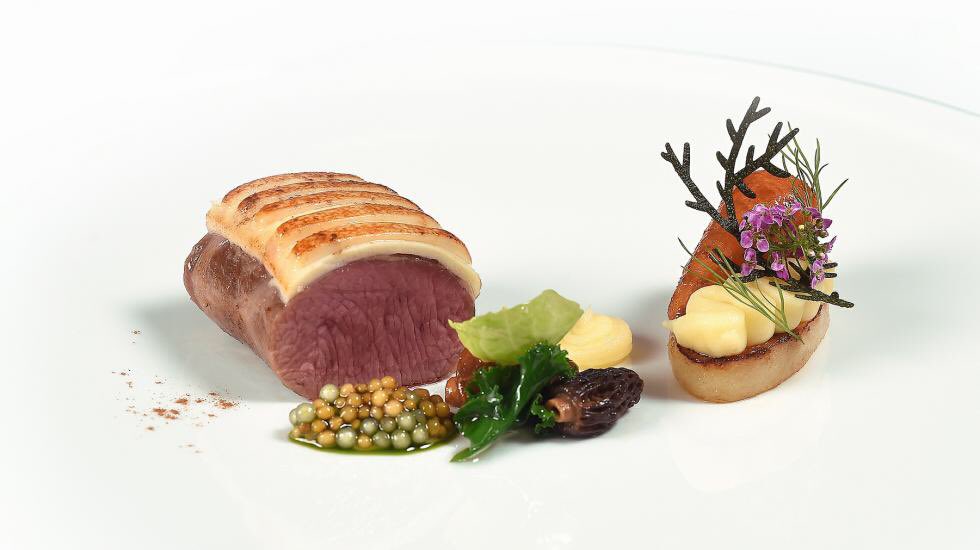 GRATULERER TIL #KOKKELANDSLAGET MED OL-GULL! Vi er superstolte av at #lam fra #Klostergarden var på menyen! Verdens beste kokker! Dere er fantastiske #ambassadører for norske råvarer og #kokkekunst. #matregionen #matmanifestet #spesialitet