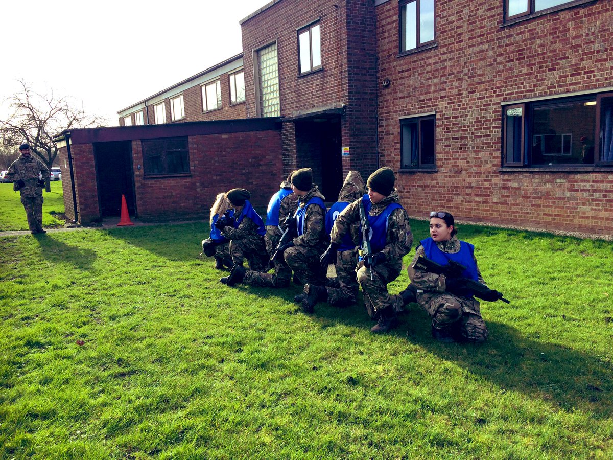 UPS_EC's tweet photo. A 6am wake up call, ready for room inspections at 6.30am, followed by a fresh walk for some breakfast before patrol lessons this morning 🤩! Let’s hope they have revised their hand signals, ready for the next exercise 🤞😬 #workexperience #armyresidential #UPSisthebest https://t.co/xYHCIQp705