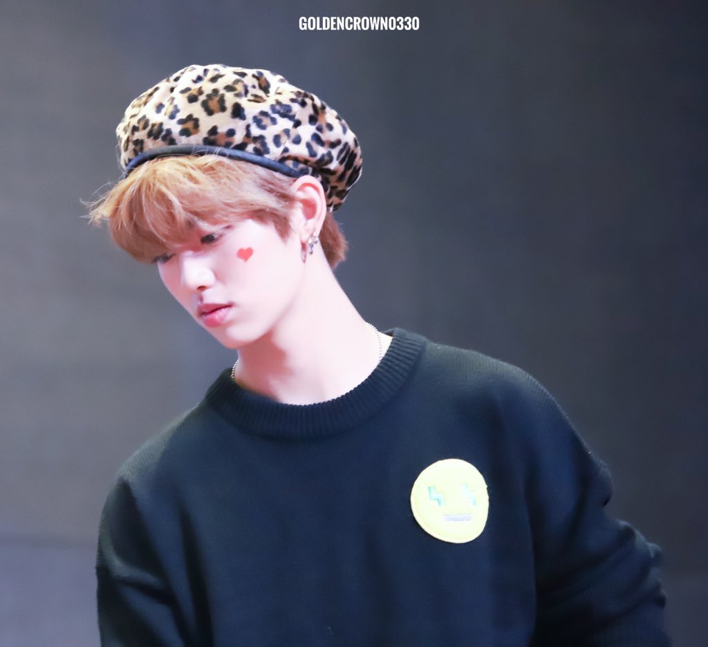 GoldenCrown0330's tweet photo. 191110  【팬사인회】

#정진성 
#jungjinsung 
#원더나인
#1THE9 
#1THE9BlahBlah https://t.co/1Iq7XD1f1C