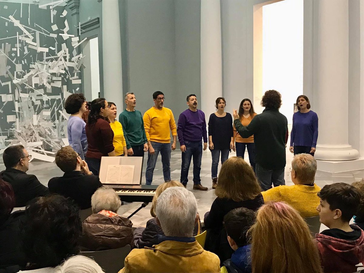 elmusicjr's tweet photo. Grande el #CorLambda de @lambdavalencia en el concierto de este domingo pasado en @centredelcarme cantando al #amor junto el @coroAAACEMA https://t.co/vqLAM904D9