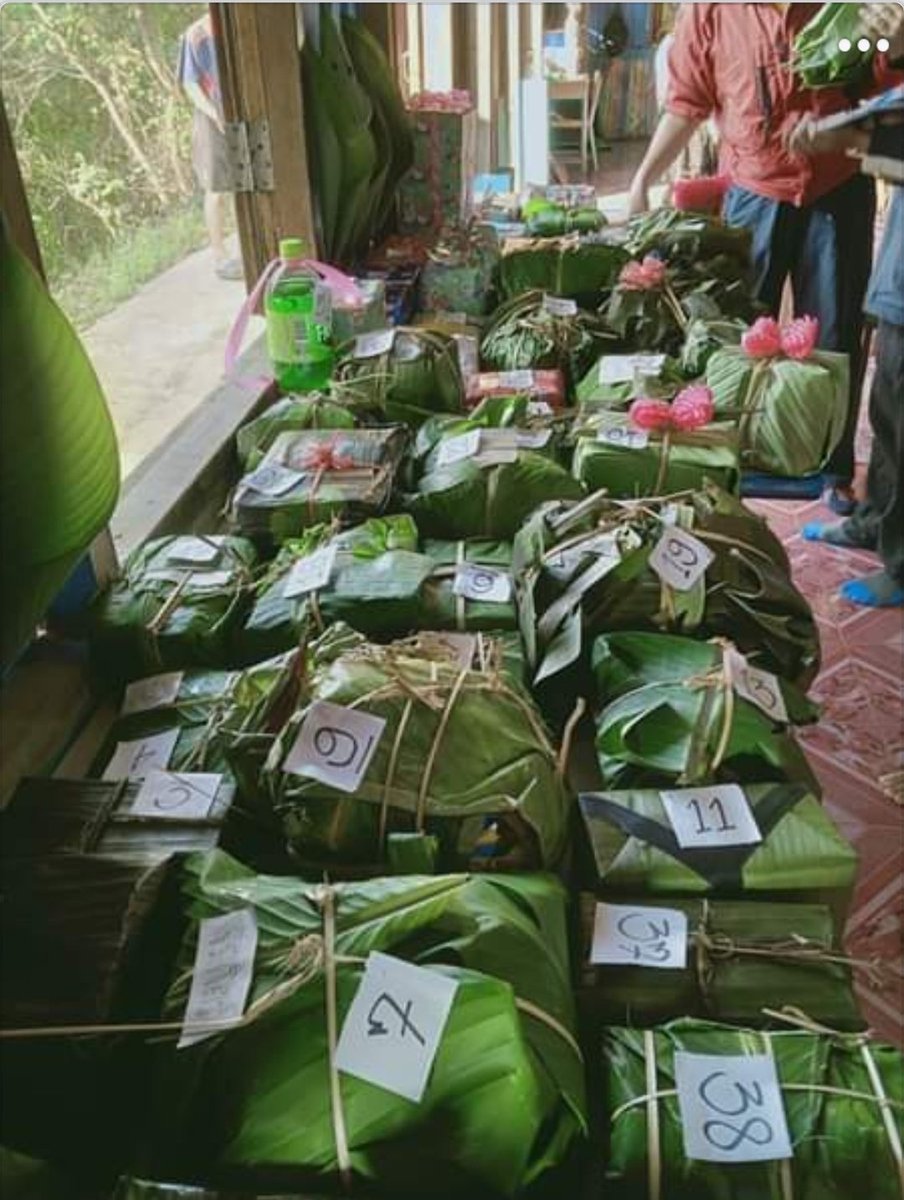 lazyfonn's tweet photo. ส่องโรงเรียนที่แอดมินแจ้งชื่อมา (จากโปรเจควันเกิดเจ้าคัสเป็นเจ้าภาพจัดหนังสือเข้าห้องสมุด) เจอ 1 ใน 3 รร.น่ารักค่ดดดดดดด ของขวัญวันเด็กห่อใบตองอ่ะ ป้ายเจ้าคัสจะไปอยุ่ที่ๆน่ารักอบอุ่นจังเลย (┳Д┳) #huglucas2020 https://t.co/StxGXp9C7q
