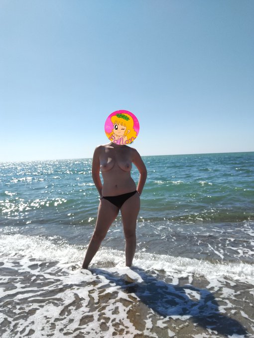 Buongiorno !!! Oggi &egrave; #marted&igrave;tette e con questo tempo mi &egrave; venuta voglia di andare al mare!! #tettedelmarted&igrave;<a href="/tag/marted%C3%ACtette"class="tags">#marted&igrave;tette</a><a href="/tag/naked"class="tags"><span>#naked</span></a><a href="/tag/nude"class="tags"><span>#nude</span></a><a href="/tag/boobs"class="tags"><span>#boobs</span></a><a href="/tag/tits"class="tags"><span>#tits</span></a><a href="/tag/tette"class="tags"><span>#tette</span></a><a href="/tag/tettedelmar"class="tags"><span>#tettedelmar</span></a>