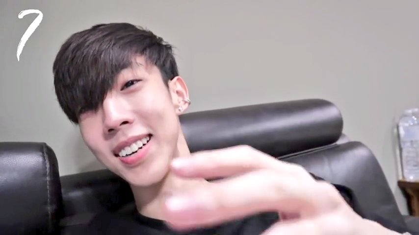 MX7_SMKHWWHJM's tweet photo. พี่จีบอก ที่จริงแล้วผมสูง190 
น้ำตาจะไหล สูงมากสูงจนน้ำตาไหล😭😭😭
#saveG https://t.co/JApQbwstO5