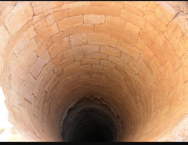 IrfanHur1's tweet photo. "When the well is dry, we know the worth of water" Benjamin Franklin #WakeUpPakistan #WorldWaterDay2020 #WaterForPakistan @ImranKhanPTI @FaisalVawdaPTI @Mehr5 @pid_gov https://t.co/wwLsddyj4x