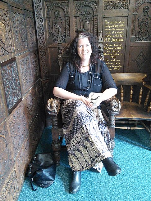 commapress's tweet photo. Delighted to announce two more readers at the #northernfictionalliance roadshow - Jude Brown, who'll be reading from her debut novel HIS DARK SUN (
@MayflyPress) and Anna Chilvers, from her forthcoming novel EAST COAST ROAD (@Ofmooseandmen). Join us 1-2pm at @HPBCLeeds! #LLF20 https://t.co/2Uy2T5siTd