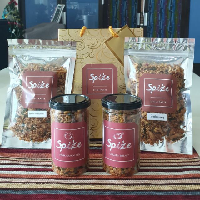 spizechilipaste's tweet photo. ขาย น้ำพริกกากหมู ,อกไก่ (เซ็ทของขวัญ 4 ชิ้น) Spize Gold S... ในราคา ฿399 ใน #ShopeeTH ตอนนี้! https://t.co/aI6oZ2KyFm https://t.co/bob50NwKq5