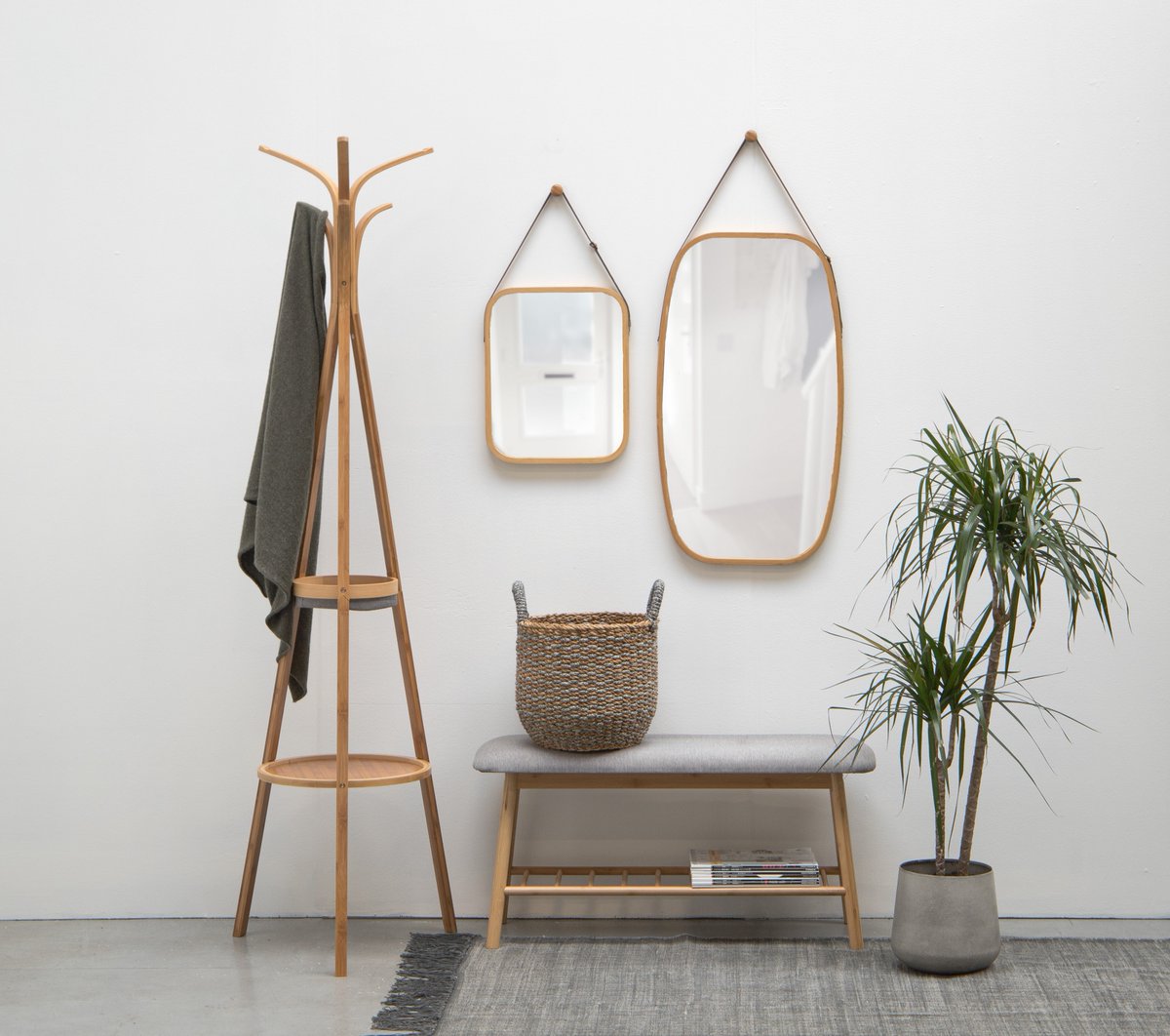 Sofactory_fr's tweet photo. Miroir, mon beau miroir, où trouver des meubles hyper tendances à prix d'usine ? 😊
Par ici 👉 https://t.co/MJcHGfvR22 https://t.co/YgjIktMhz9